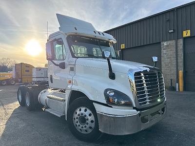 Used 2018 Freightliner Cascadia Detroit DD13 Semi Truck for sale #187883 - photo 1