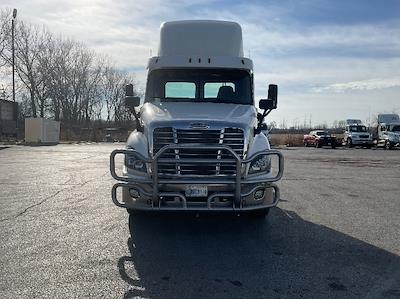Used 2017 Freightliner Cascadia Detroit DD13 Semi Truck for sale #188352 - photo 2