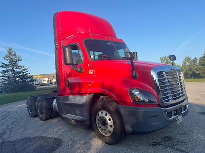 Used 2018 Freightliner Cascadia Detroit DD15AT Semi Truck for sale #189102 - photo 1