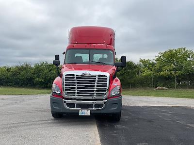 Used 2018 Freightliner Cascadia Detroit DD15AT Semi Truck for sale #189103 - photo 2