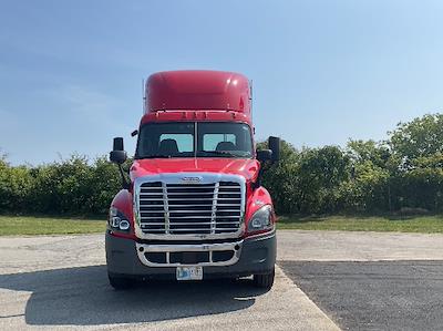 Used 2018 Freightliner Cascadia Detroit DD15AT Semi Truck for sale #189108 - photo 2