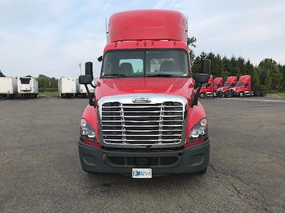 Used 2018 Freightliner Cascadia Detroit DD15AT Semi Truck for sale #189109 - photo 2