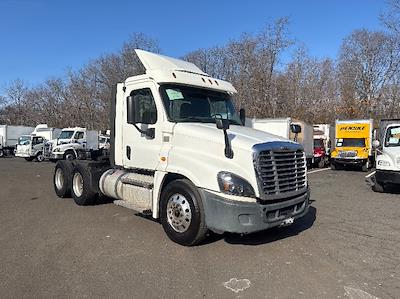 Used 2018 Freightliner Cascadia Detroit DD13 Semi Truck for sale #189122 - photo 1