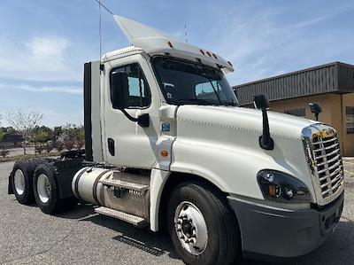 Used 2018 Freightliner Cascadia Detroit DD13 Semi Truck for sale #189277 - photo 1