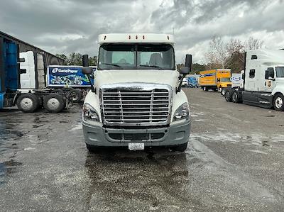 Used 2018 Freightliner Cascadia - photo 1