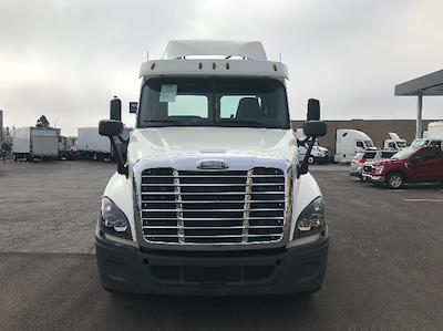 Used 2018 Freightliner Cascadia Detroit DD13 Semi Truck for sale #189312 - photo 2