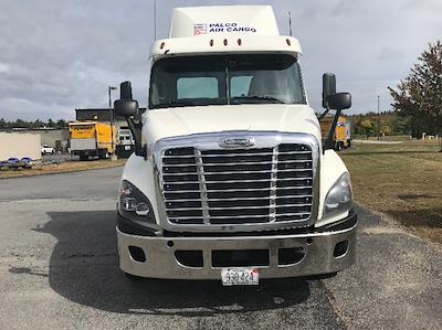 Used 2018 Freightliner Cascadia Detroit DD13 Semi Truck for sale #189455 - photo 2