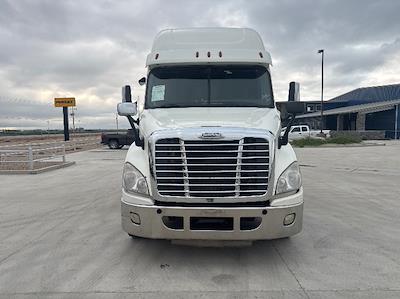 Used 2018 Freightliner Cascadia Detroit DD13 Semi Truck with Sleeper Cab for sale #190352 - photo 2