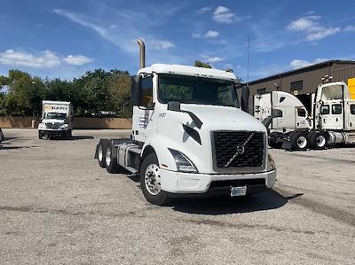 Used 2019 Volvo VNR Volvo D13 Semi Truck for sale #19137 - photo 1