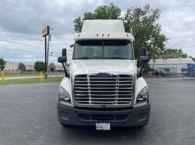 Used 2017 Freightliner Cascadia Detroit DD13 Semi Truck for sale #191740 - photo 2