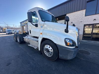 Used 2018 Freightliner Cascadia Detroit DD13 Semi Truck for sale #192061 - photo 1