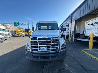 Used 2018 Freightliner Cascadia Detroit DD13 Semi Truck for sale #192061 - photo 2