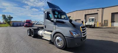 Used 2018 Freightliner Cascadia Detroit DD15AT Semi Truck for sale #192562 - photo 1