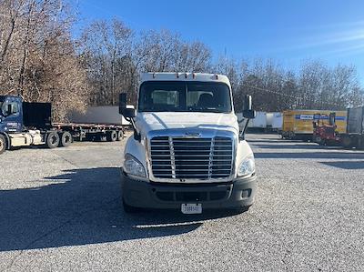 Used 2017 Freightliner Cascadia Detroit DD15AT Semi Truck for sale #192879 - photo 2