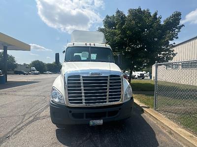 Used 2018 Freightliner Cascadia Detroit DD13 Semi Truck for sale #192953 - photo 2