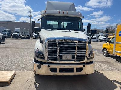 Used 2017 Freightliner Cascadia Detroit DD13 Semi Truck for sale #193084 - photo 2