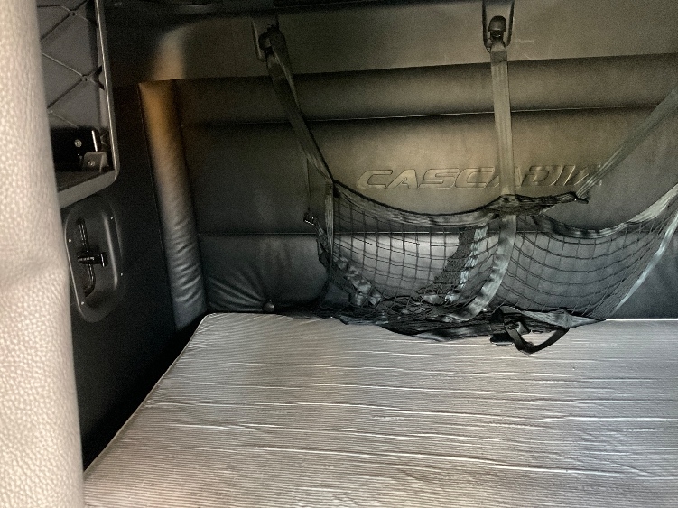 Used 2023 Freightliner Cascadia - photo 17