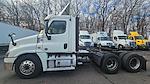 Used 2018 Freightliner Cascadia Detroit DD15AT Semi Truck for sale #193325 - photo 4