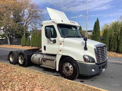 Used 2018 Freightliner Cascadia Detroit DD13 Semi Truck for sale #193637 - photo 1