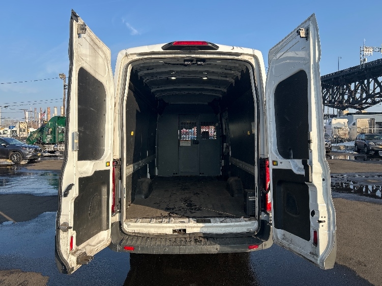 Used 2018 Ford Transit 350 - photo 9