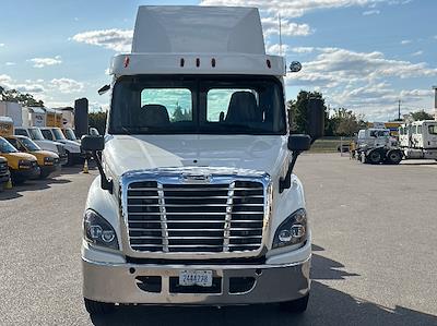 Used 2017 Freightliner Cascadia Detroit DD13 Semi Truck for sale #194381 - photo 2