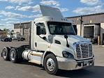 Used 2017 Freightliner Cascadia Detroit DD13 Semi Truck for sale #194381 - photo 1