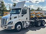 Used 2017 Freightliner Cascadia Detroit DD13 Semi Truck for sale #194381 - photo 3