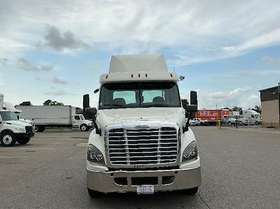 Used 2017 Freightliner Cascadia Detroit DD13 Semi Truck for sale #194382 - photo 2