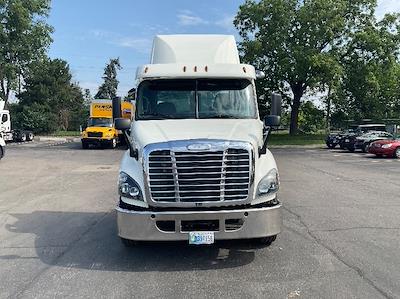Used 2017 Freightliner Cascadia Detroit DD13 Semi Truck for sale #194635 - photo 2