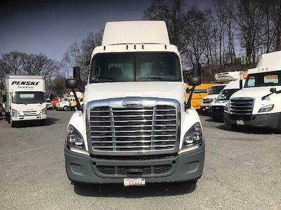 Used 2018 Freightliner Cascadia Detroit DD13 Semi Truck for sale #194755 - photo 2