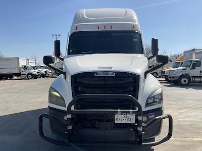 Used 2023 Freightliner Cascadia - photo 1