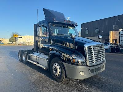 Used 2018 Freightliner Cascadia Detroit DD15AT Semi Truck for sale #194905 - photo 1