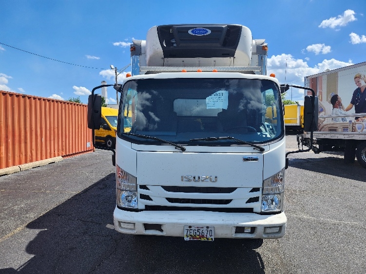 Used 2018 Isuzu NPR-XD - photo 2