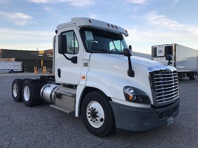 Used 2018 Freightliner Cascadia Detroit DD15AT Semi Truck for sale #195632 - photo 1