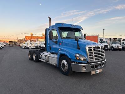 Used 2018 Freightliner Cascadia - photo 1