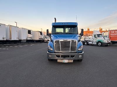 Used 2018 Freightliner Cascadia - photo 1