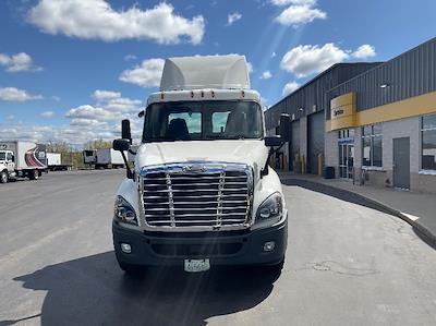 Used 2018 Freightliner Cascadia Detroit DD13 Semi Truck for sale #197031 - photo 2
