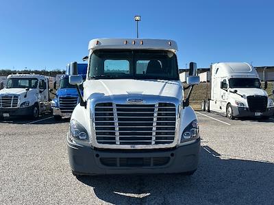Used 2019 Freightliner Cascadia - photo 1