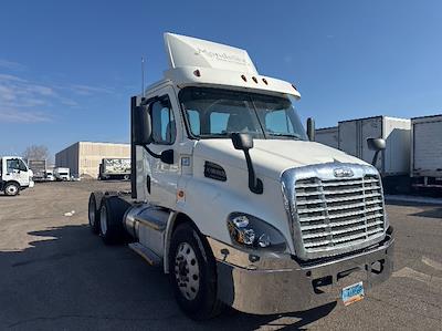 Used 2017 Freightliner Cascadia - photo 1