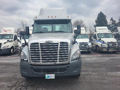 Used 2018 Freightliner Cascadia Detroit DD13 Semi Truck for sale #197827 - photo 2