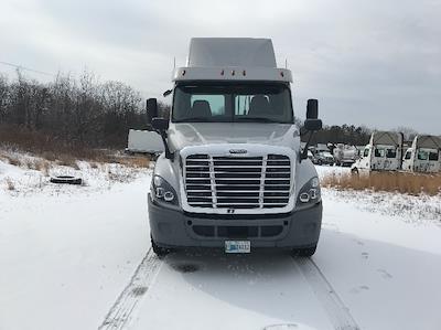 Used 2018 Freightliner Cascadia Detroit DD13 Semi Truck for sale #197829 - photo 2
