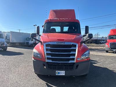 Used 2018 Freightliner Cascadia Detroit DD13 Semi Truck for sale #198251 - photo 2
