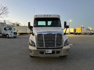 Used 2017 Freightliner Cascadia Detroit DD13 Semi Truck for sale #198518 - photo 2