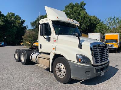 Used 2018 Freightliner Cascadia Detroit DD13 Semi Truck for sale #198746 - photo 1