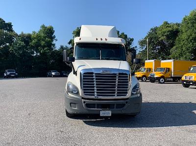 Used 2018 Freightliner Cascadia Detroit DD13 Semi Truck for sale #198746 - photo 2