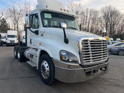 Used 2018 Freightliner Cascadia Detroit DD13 Semi Truck for sale #199892 - photo 1