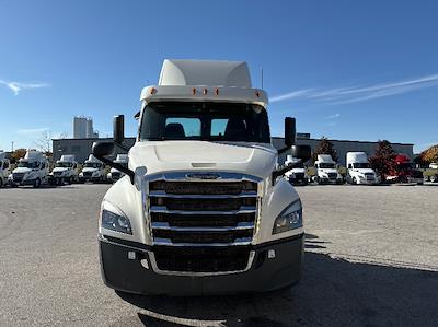 Used 2018 Freightliner Cascadia Detroit DD13 Semi Truck for sale #201207 - photo 2