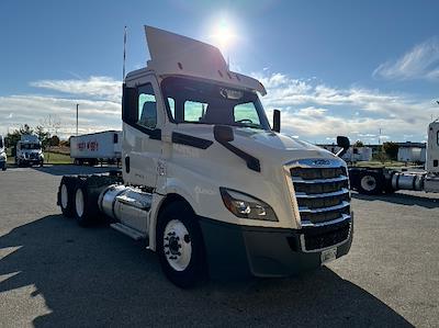 Used 2018 Freightliner Cascadia Detroit DD13 Semi Truck for sale #201215 - photo 1