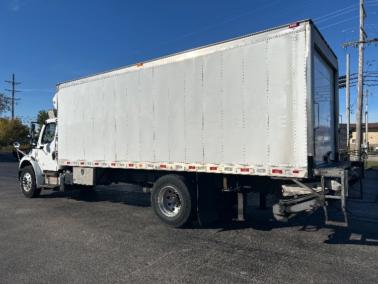 Used 2018 Freightliner M2 106 - photo 8