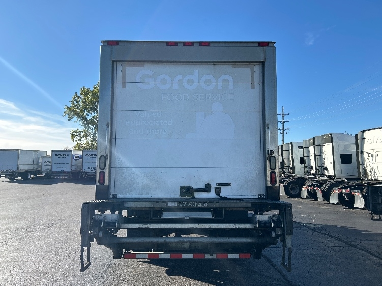 Used 2018 Freightliner M2 106 - photo 9